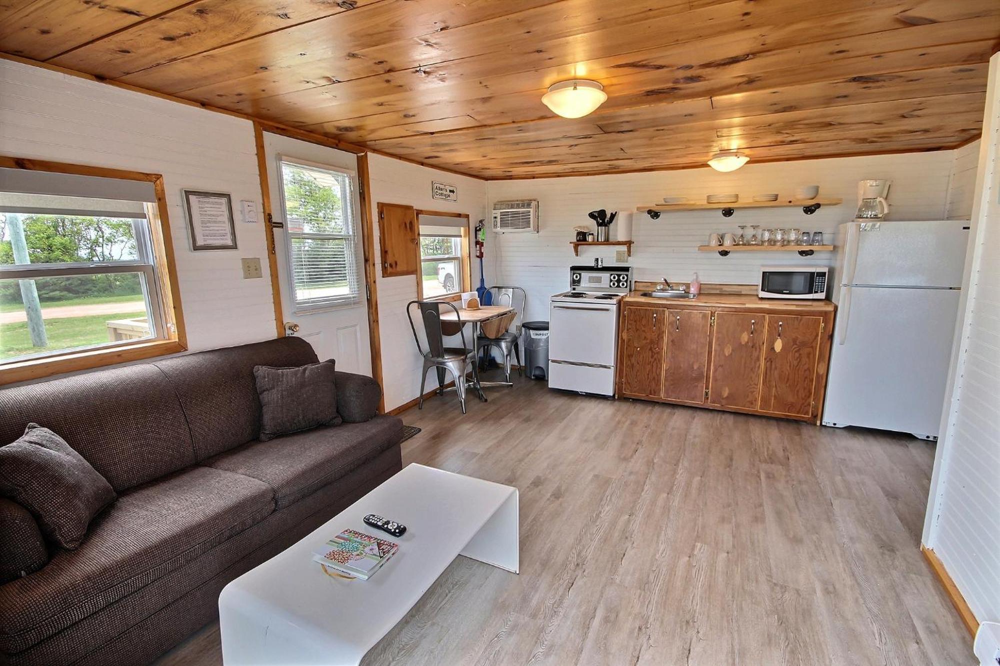 Cavendish Bosom Buddies Cottage Resort Экстерьер фото